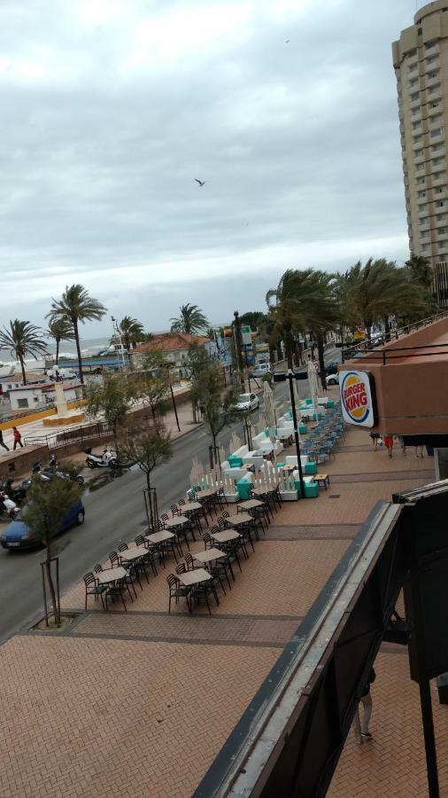 First Line Costa Del Sol Beach Suites 丰希罗拉 外观 照片