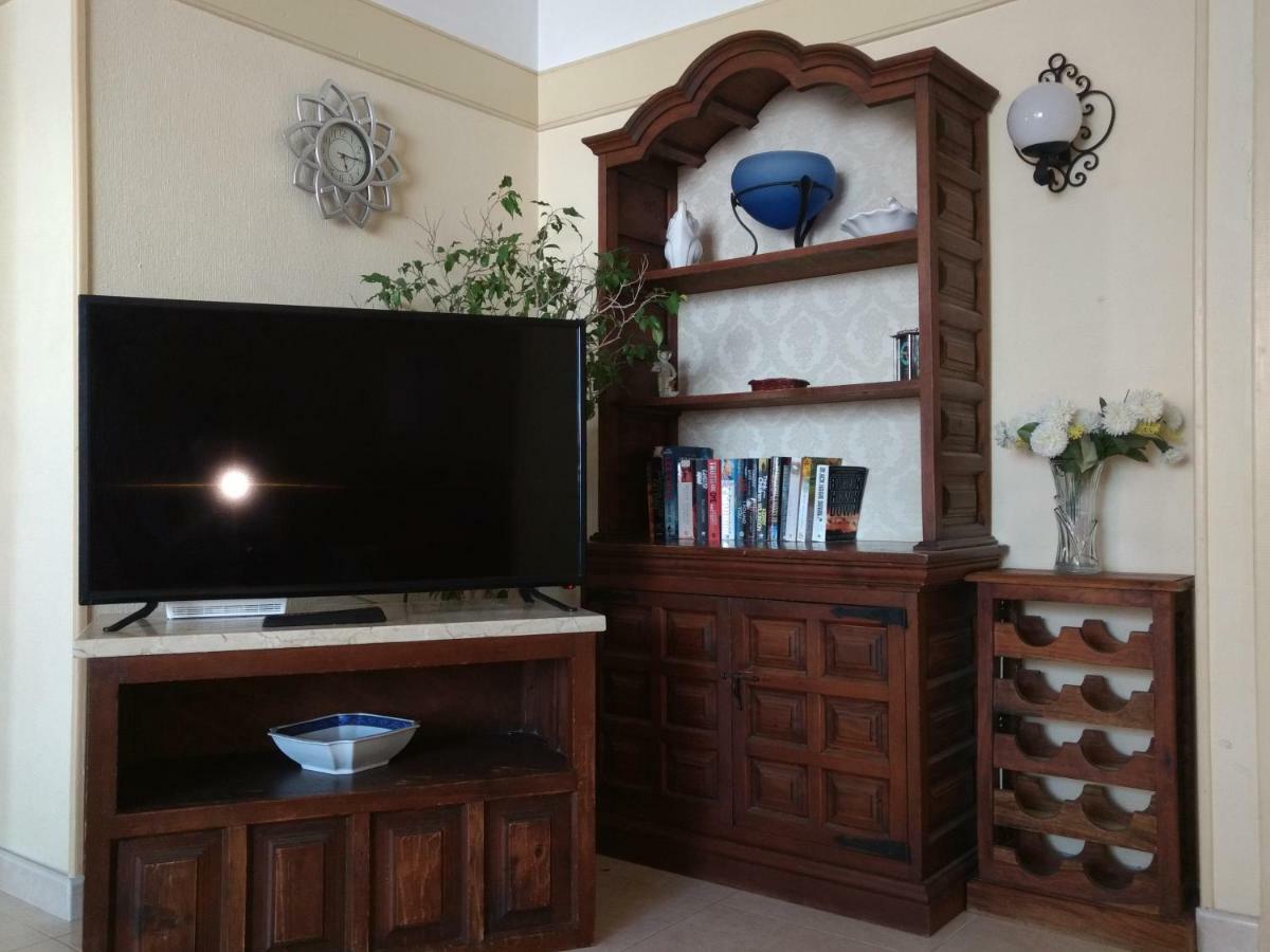 First Line Costa Del Sol Beach Suites 丰希罗拉 外观 照片